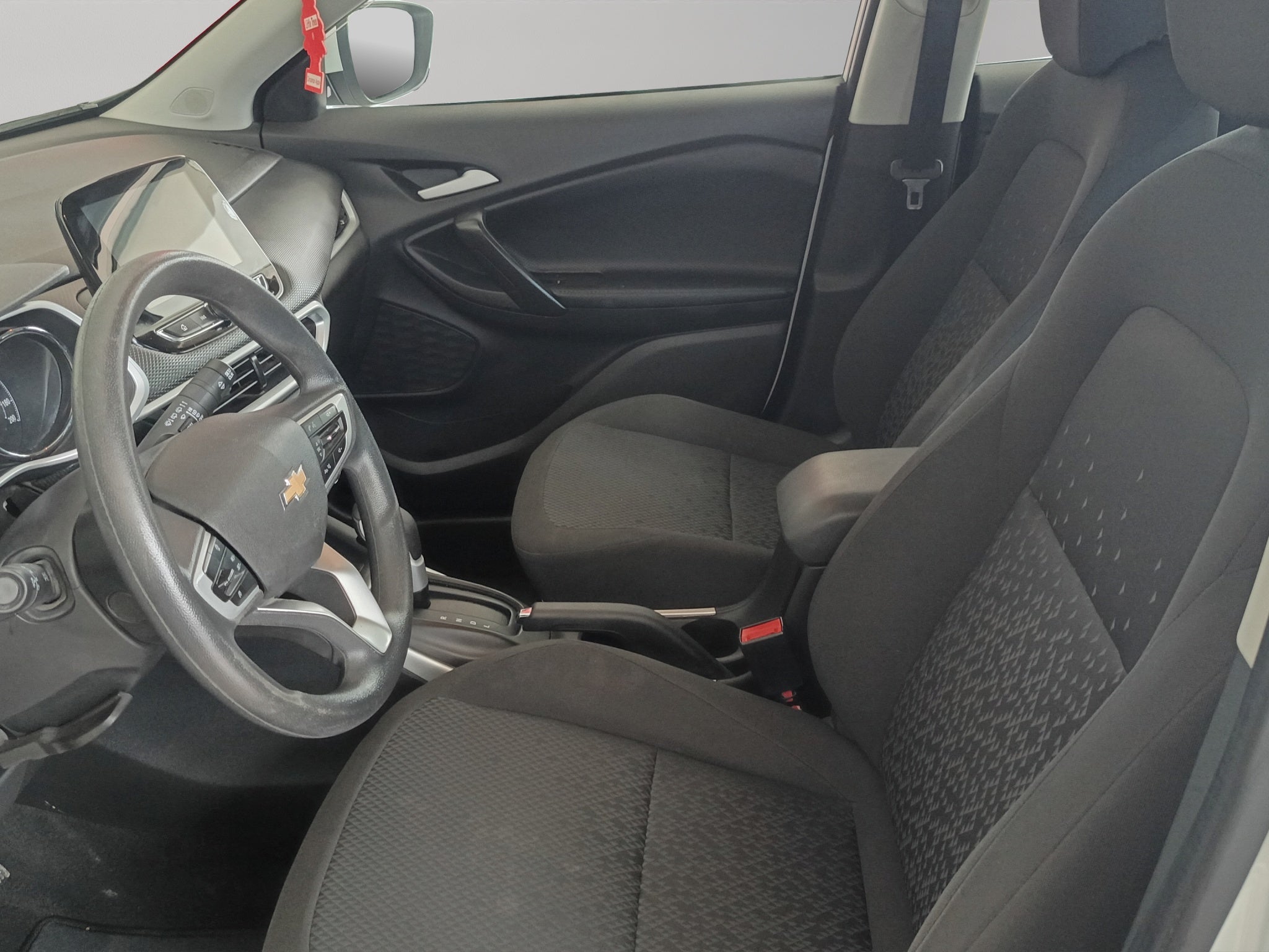 2024 Chevrolet Tracker VUD 5 pts. LT, 1.2T, TA, tela/piel, RA-17 (línea anterior)