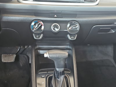 2022 Kia Rio L TA