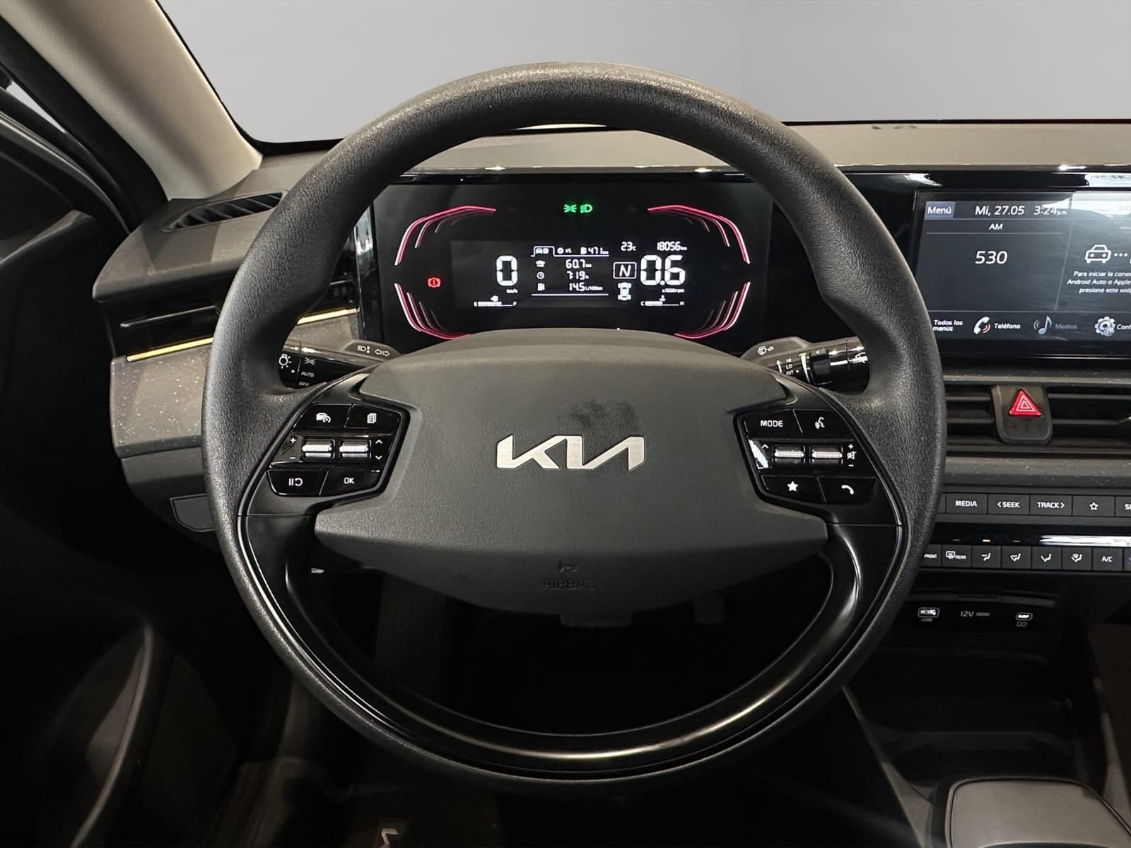 2026 Kia K3 5 pts. HB EX, 1.6l, TA, a/ac., RA-16