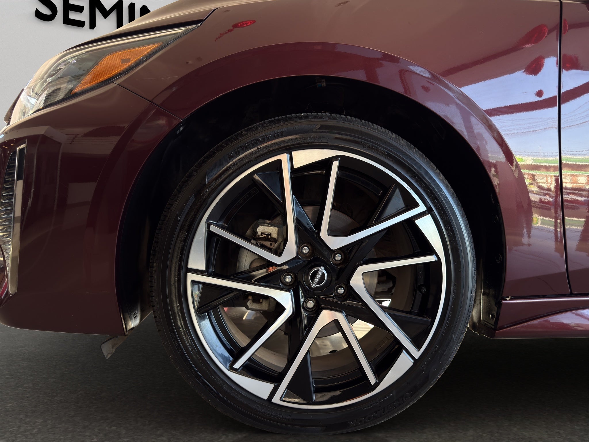 2024 Nissan Sentra 4 pts. SR, TA, a/ac., QC, s. Bose, f. led, RA-18