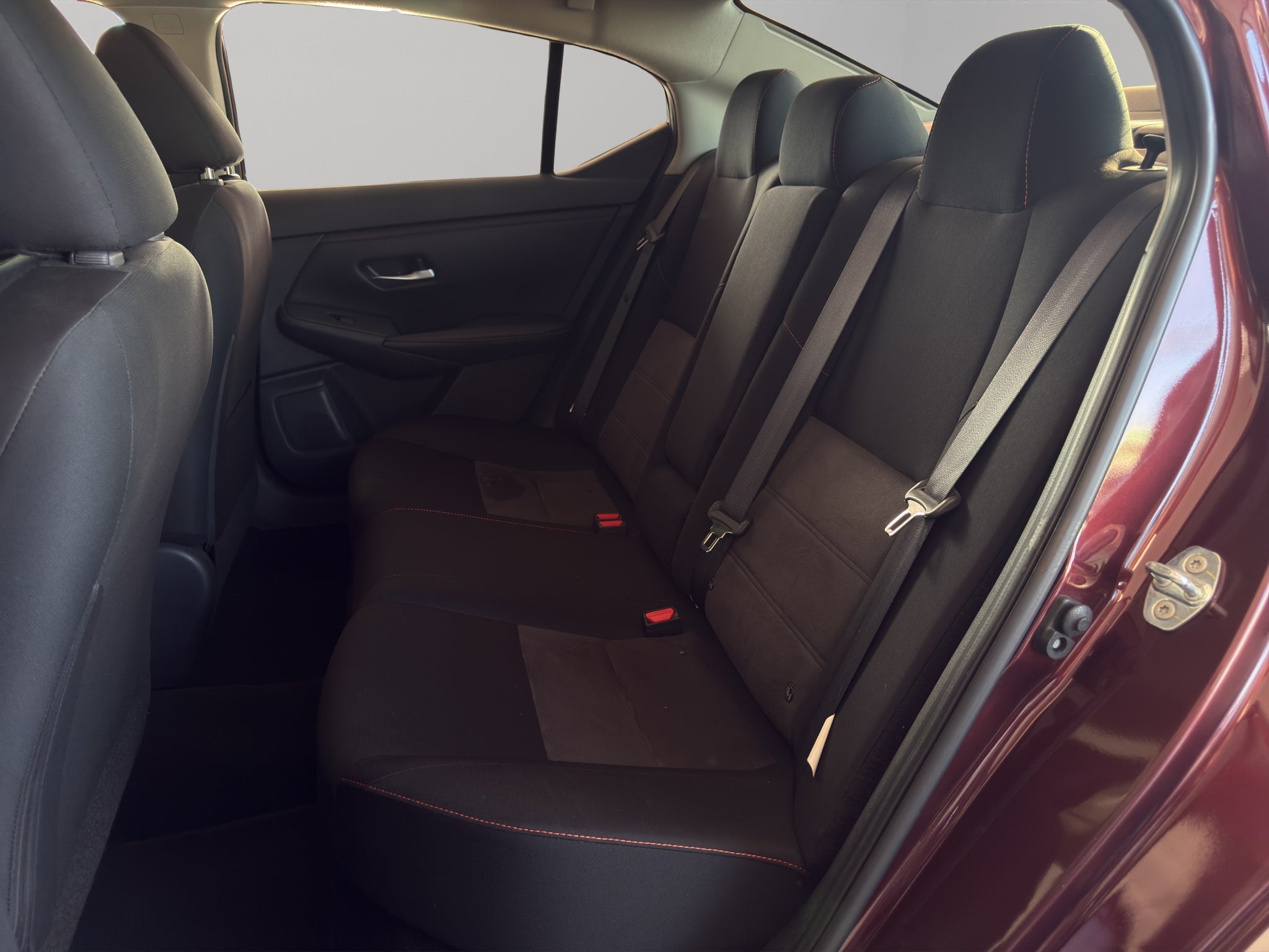 2024 Nissan Sentra 4 pts. SR, TA, a/ac., QC, s. Bose, f. led, RA-18