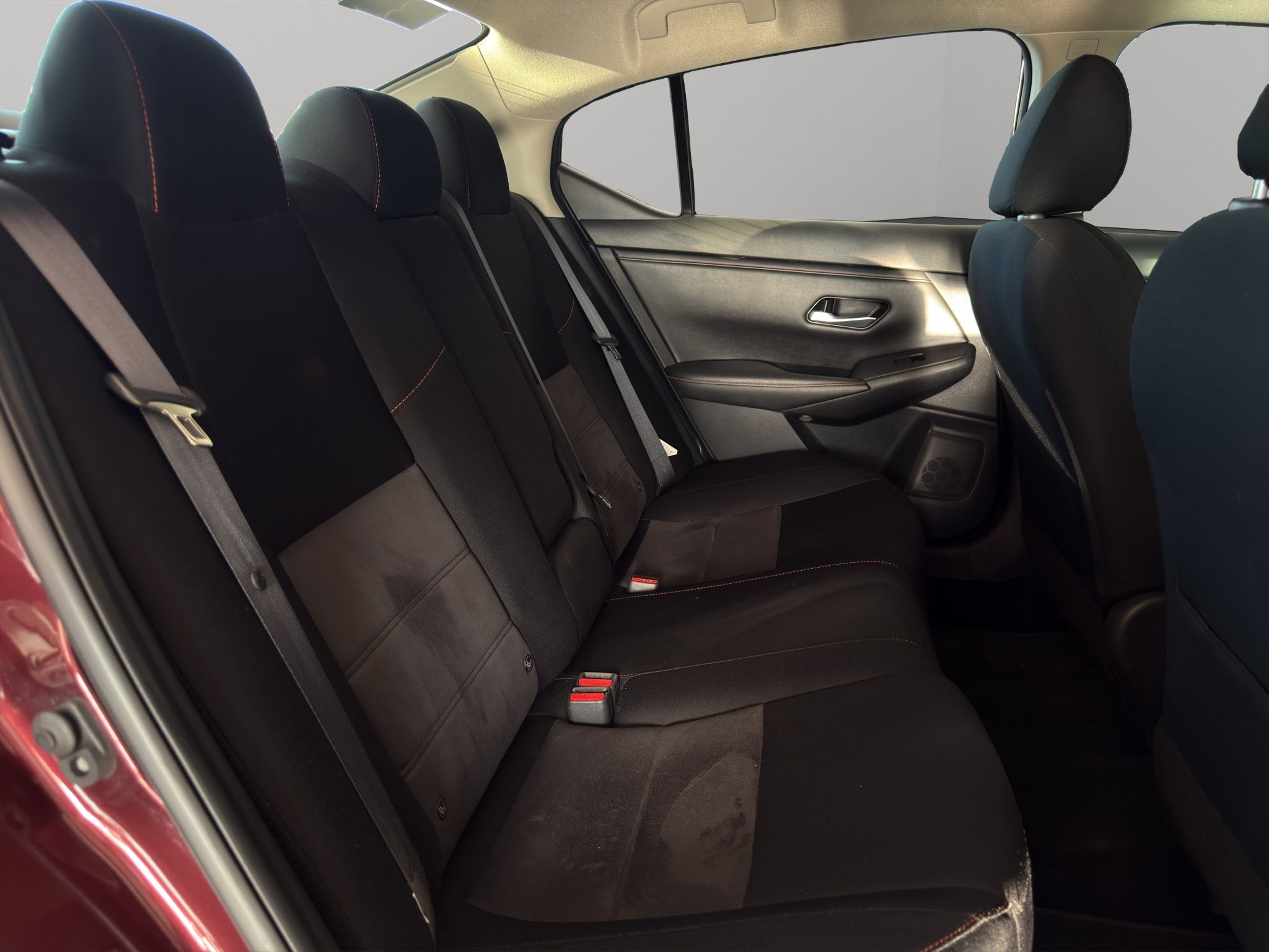 2024 Nissan Sentra 4 pts. SR, TA, a/ac., QC, s. Bose, f. led, RA-18