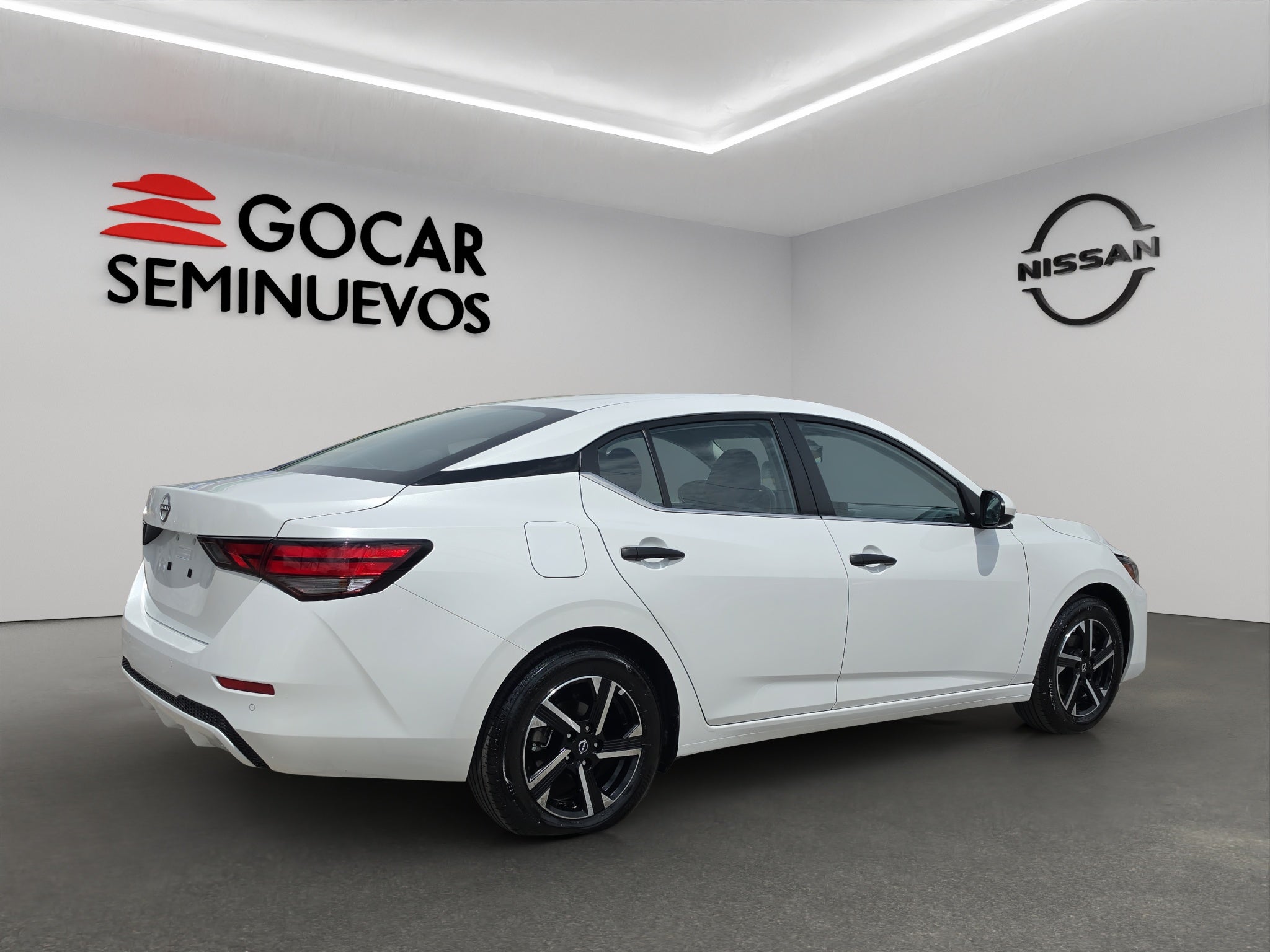 2025 Nissan Sentra 4 pts. Sense, TM6, a/ac., RA-16 (línea anterior)