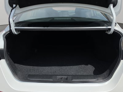 2025 Nissan Sentra 4 pts. Sense, TM6, a/ac., RA-16 (línea anterior)