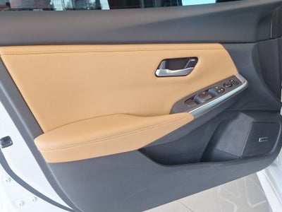 2024 Nissan Sentra 4 pts. SR Platinum, TA, a/ac. Aut., piel, QC, s. Bose, f. led, RA-18