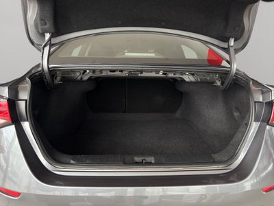 2023 Nissan Sentra 4 pts. Advance, TM6, a/ac., f. niebla, RA-16