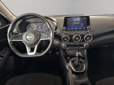 2023 Nissan Sentra 4 pts. Advance, TM6, a/ac., f. niebla, RA-16