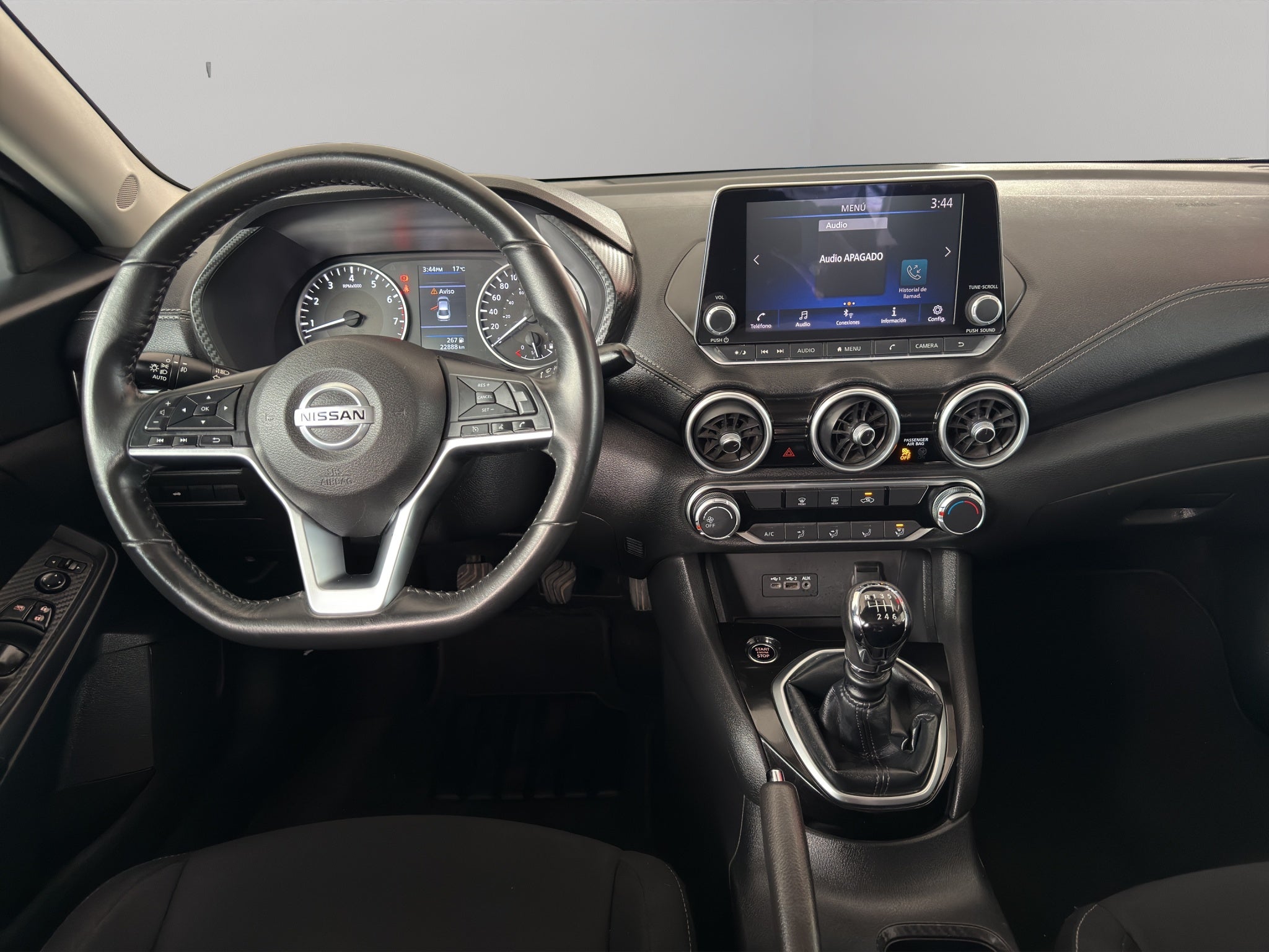 2023 Nissan Sentra 4 pts. Advance, TM6, a/ac., f. niebla, RA-16