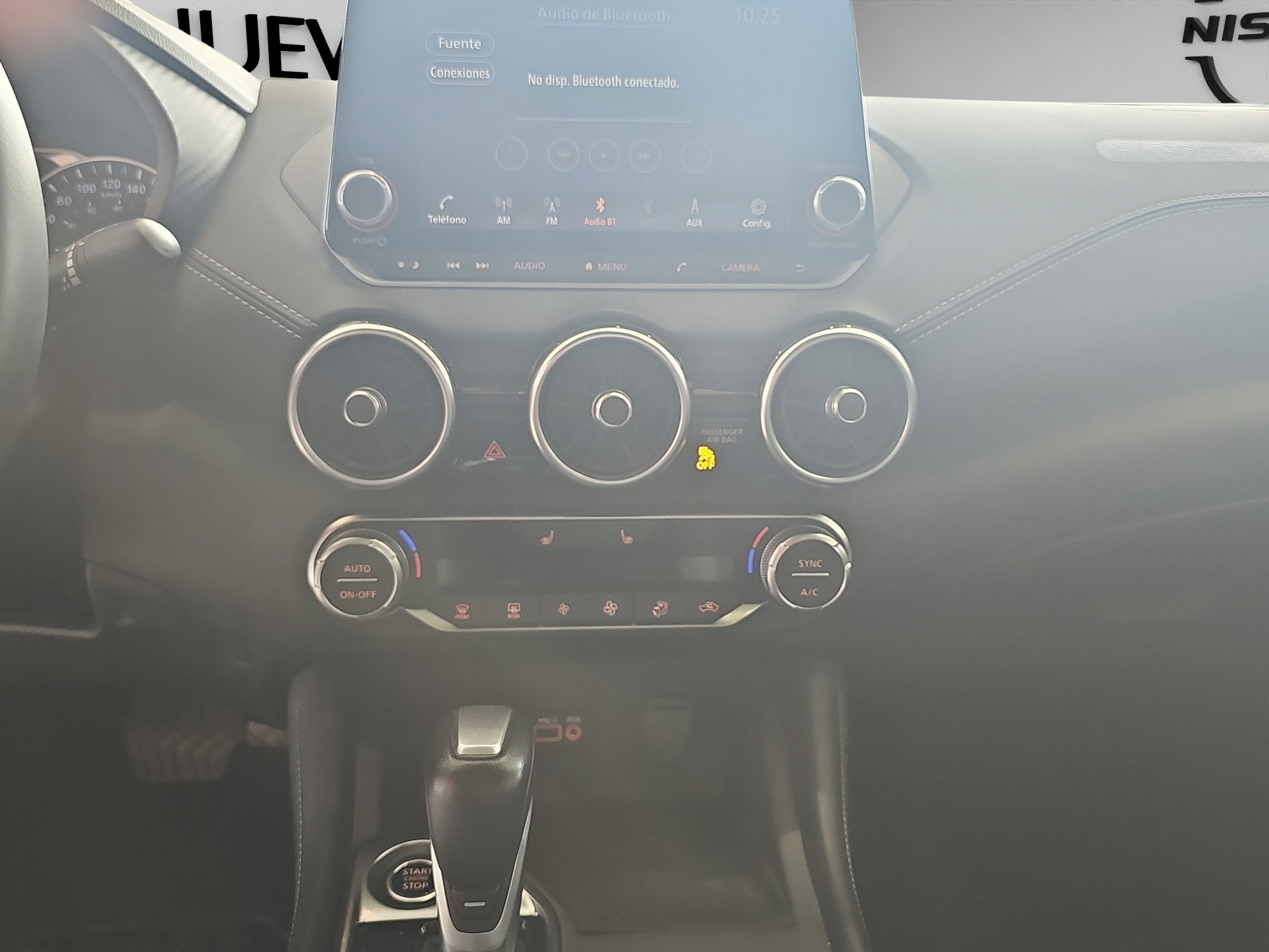 2025 Nissan Sentra 4 pts. SR Platinum, TA, a/ac. Aut., piel, QC, s. Bose, f. led, RA-18 (línea anterior)
