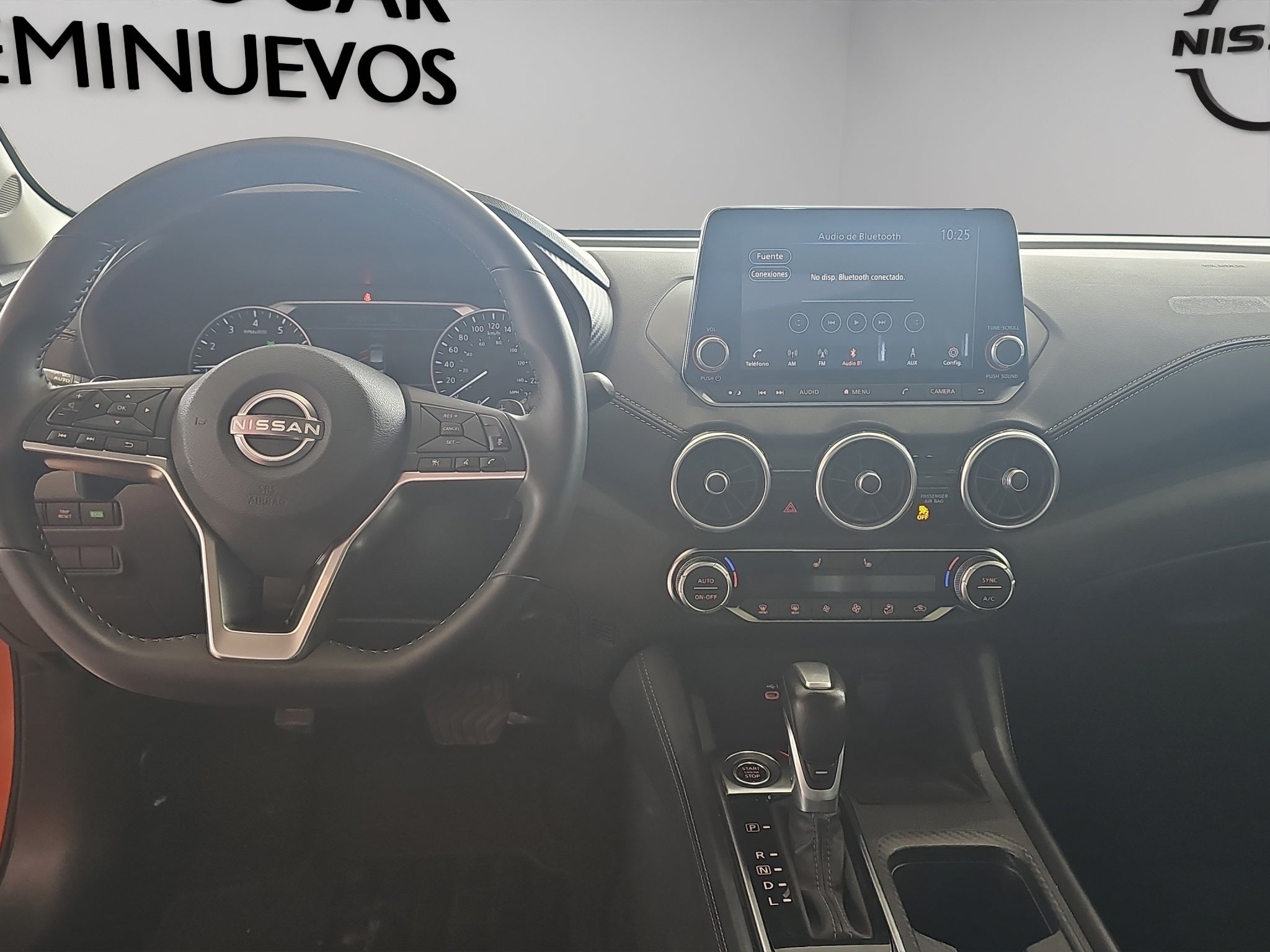 2025 Nissan Sentra 4 pts. SR Platinum, TA, a/ac. Aut., piel, QC, s. Bose, f. led, RA-18 (línea anterior)