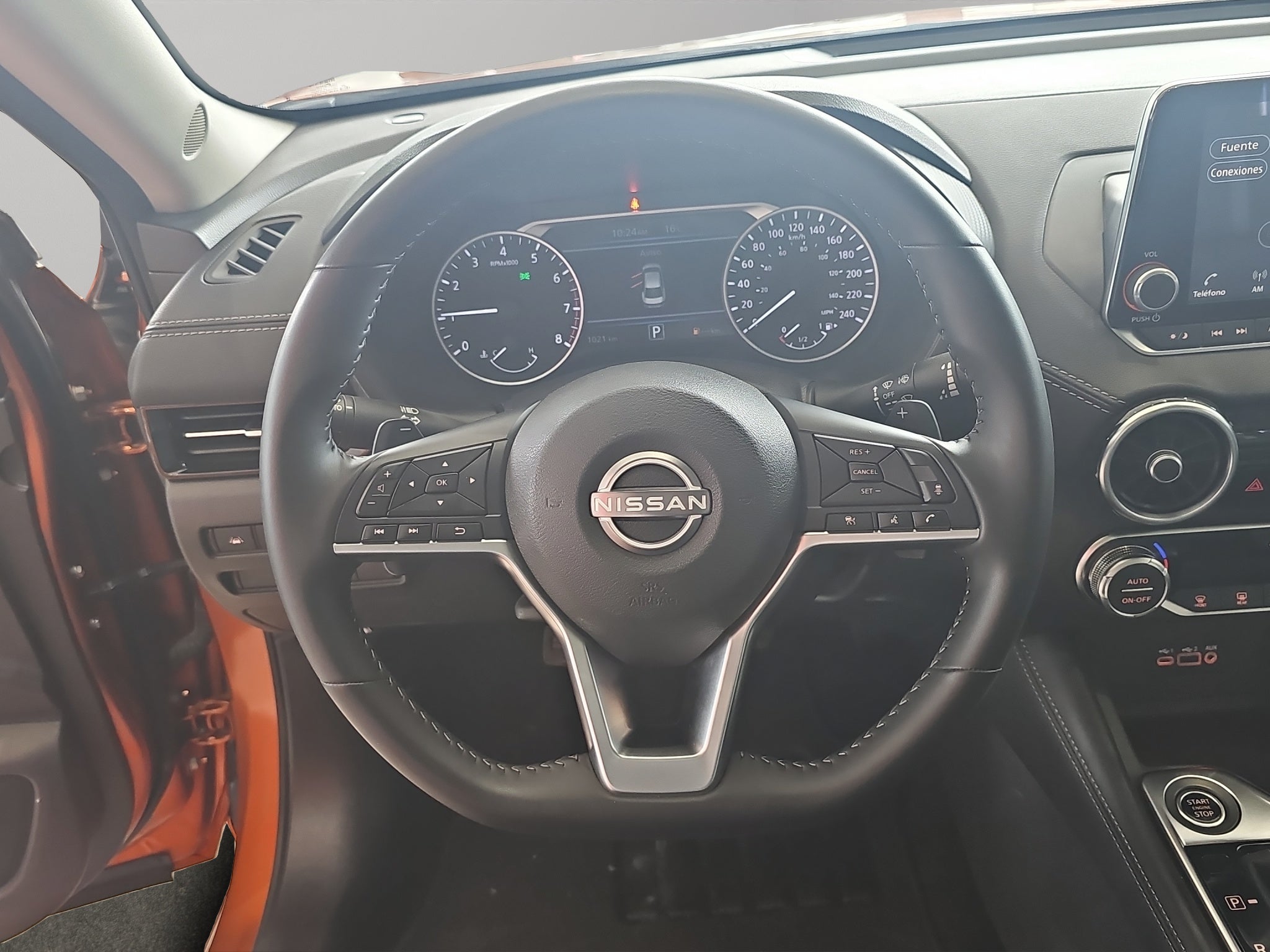 2025 Nissan Sentra 4 pts. SR Platinum, TA, a/ac. Aut., piel, QC, s. Bose, f. led, RA-18 (línea anterior)