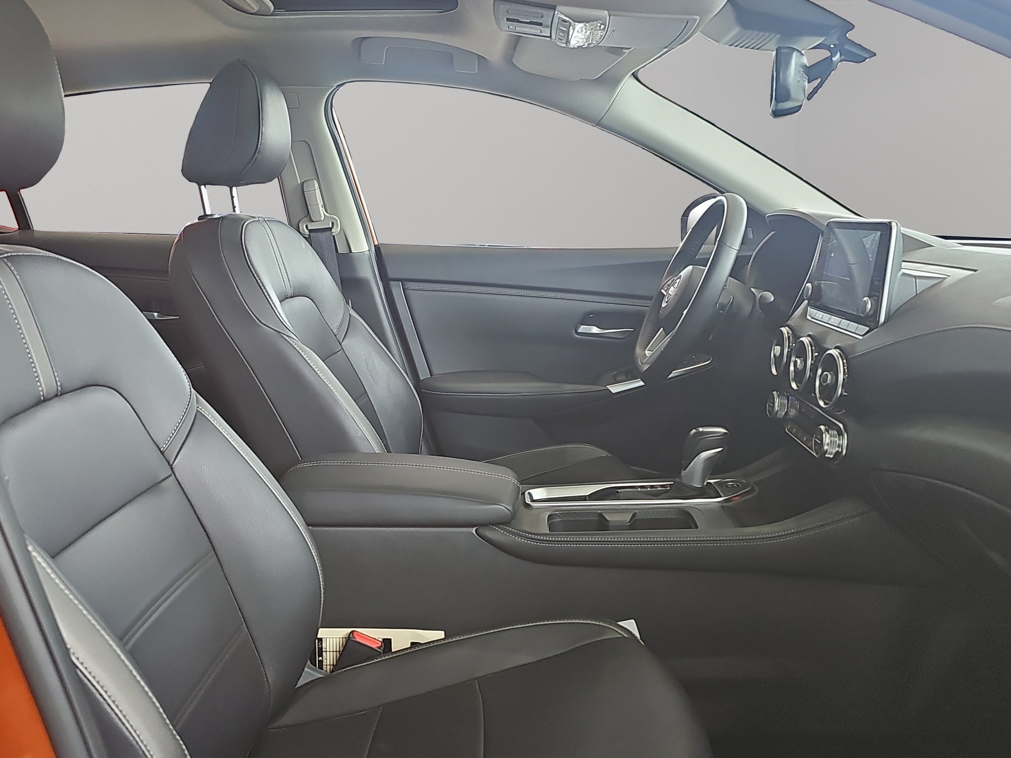 2025 Nissan Sentra 4 pts. SR Platinum, TA, a/ac. Aut., piel, QC, s. Bose, f. led, RA-18 (línea anterior)
