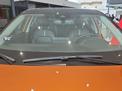 2025 Nissan Sentra 4 pts. SR Platinum, TA, a/ac. Aut., piel, QC, s. Bose, f. led, RA-18 (línea anterior)