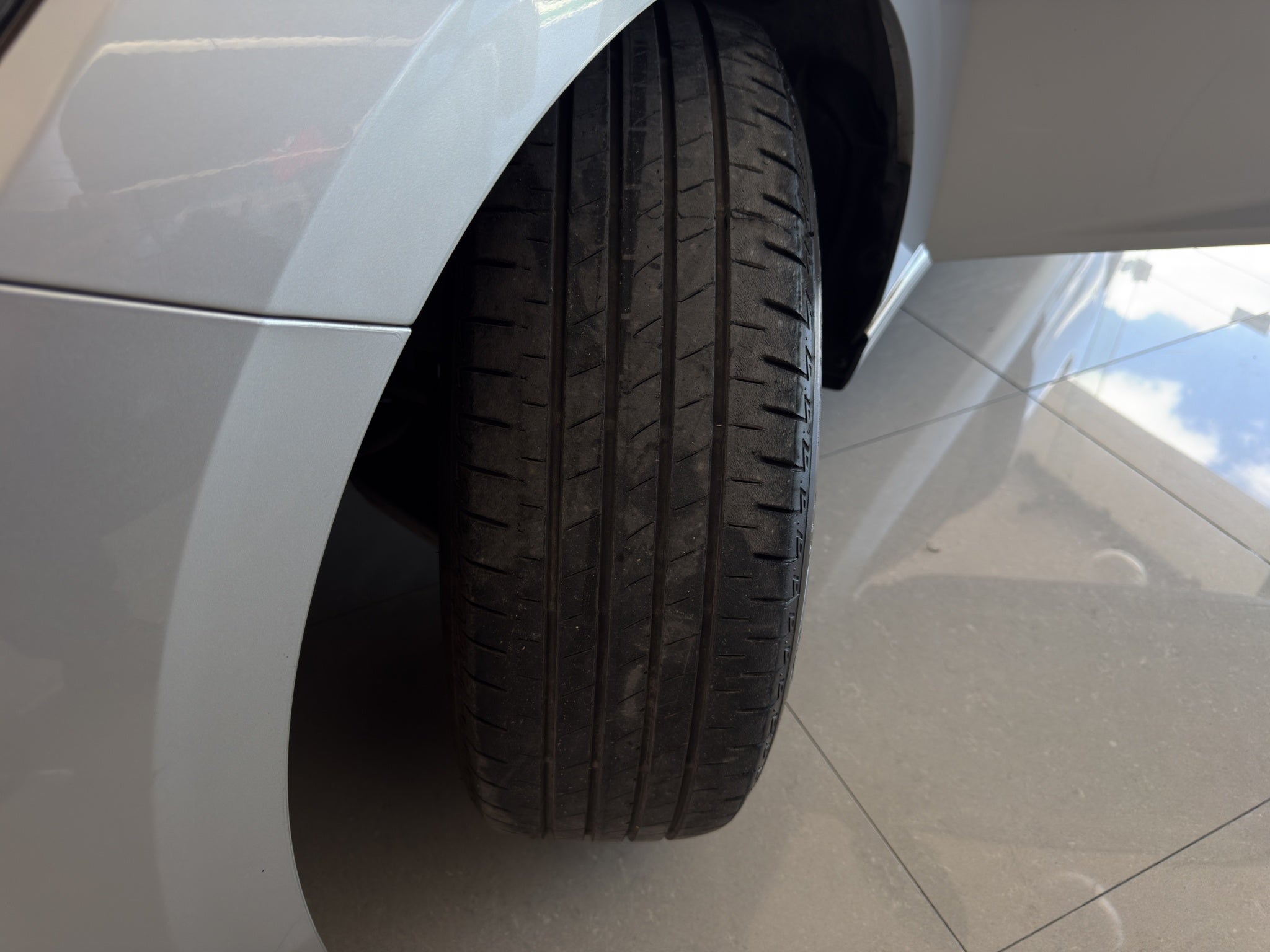 2022 Nissan Sentra 4 pts. Advance, TM6, a/ac., f. niebla, RA-16