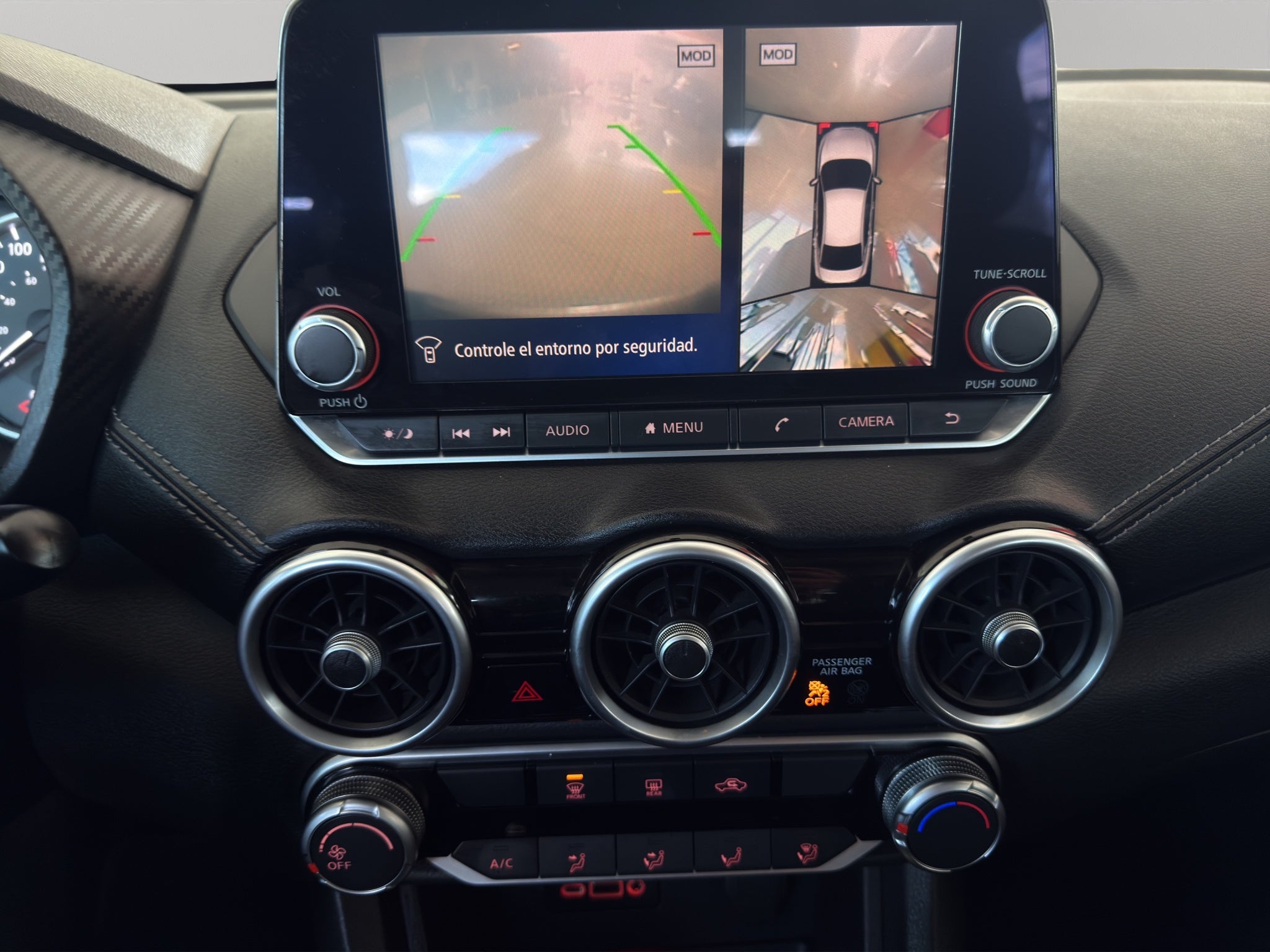 2022 Nissan Sentra 4 pts. Advance, TM6, a/ac., f. niebla, RA-16