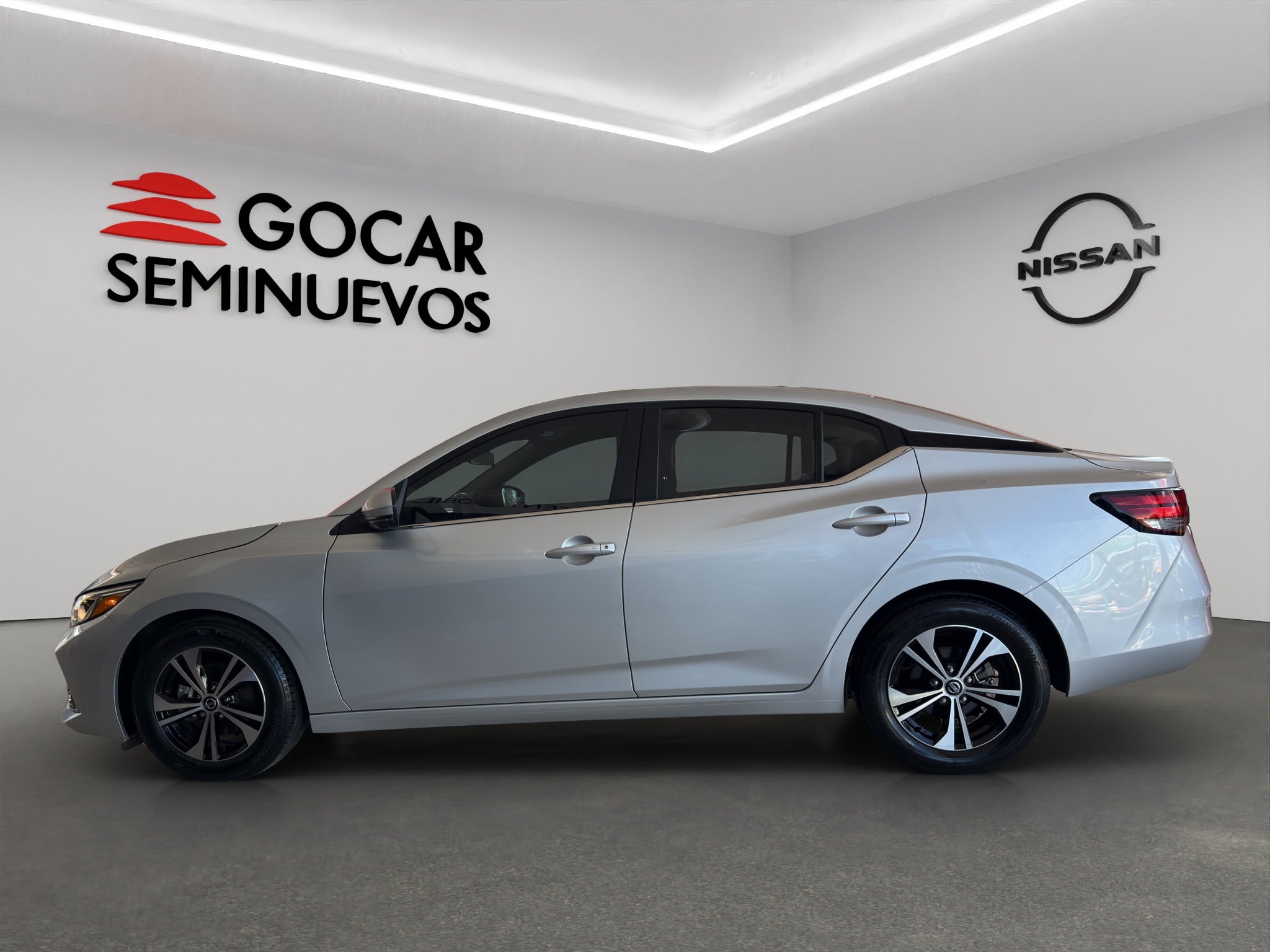 2022 Nissan Sentra 4 pts. Advance, TM6, a/ac., f. niebla, RA-16