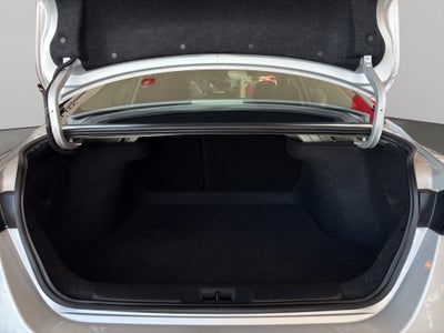 2022 Nissan Sentra 4 pts. Advance, TM6, a/ac., f. niebla, RA-16