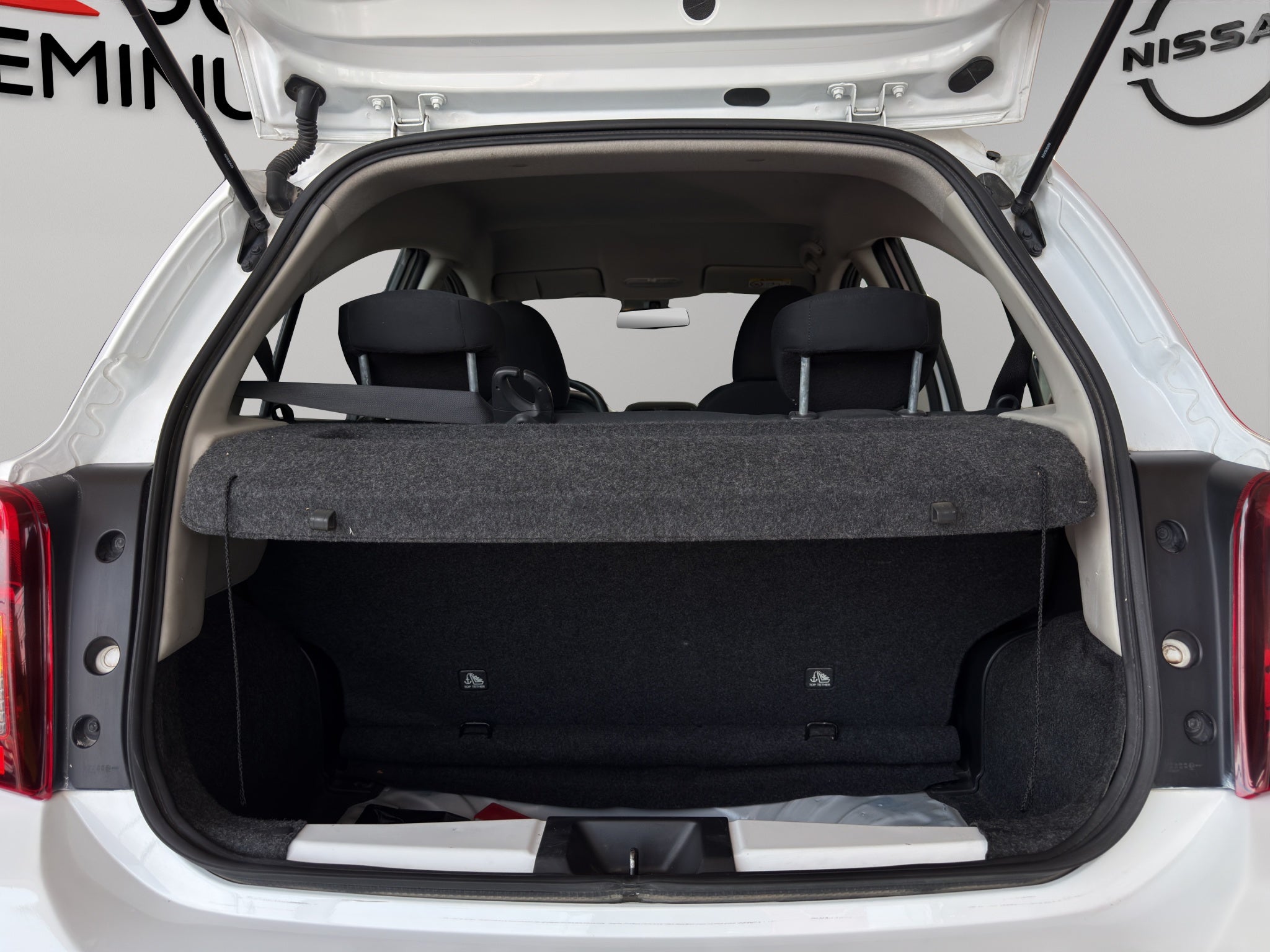 2024 Nissan March 5 pts. HB Sense, TM5, a/ac., R-14