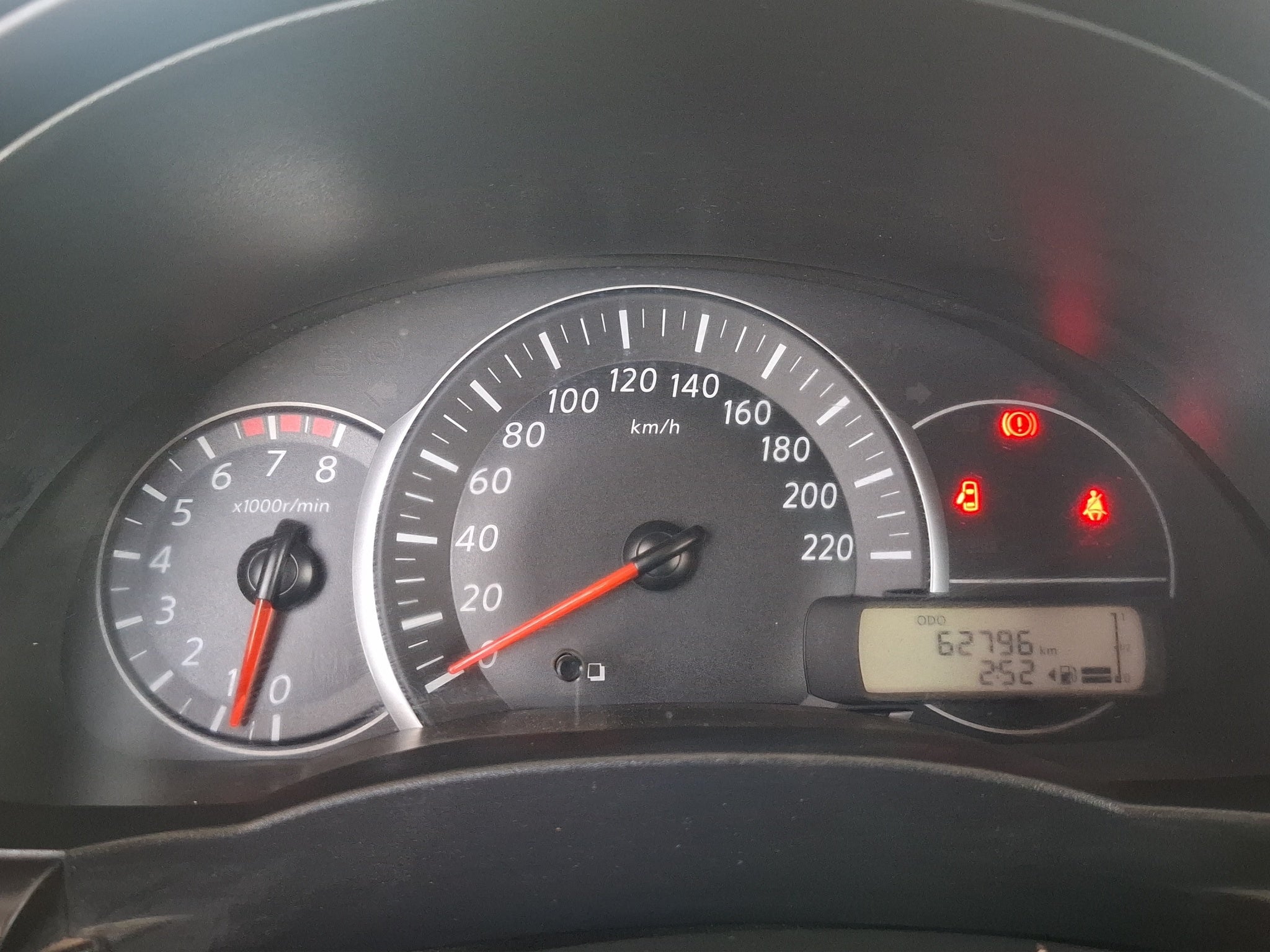 2022 Nissan March 5 pts. HB Advance, TM5, a/ac., VE, BA, ABS, RA-15