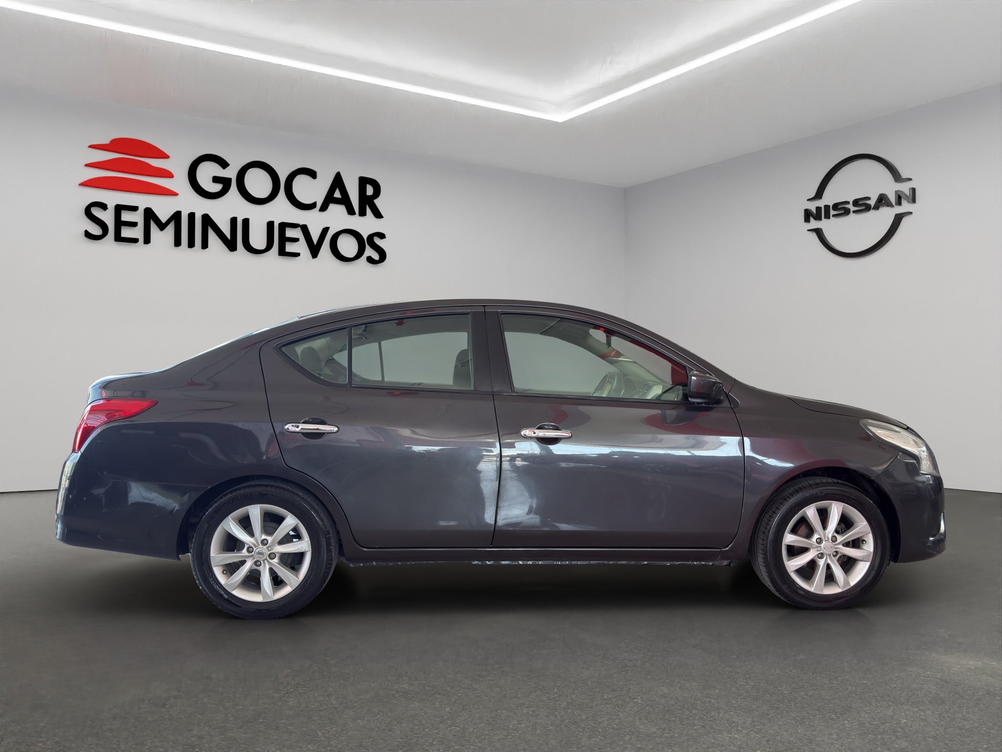 2016 Nissan Versa ADVANCE TA
