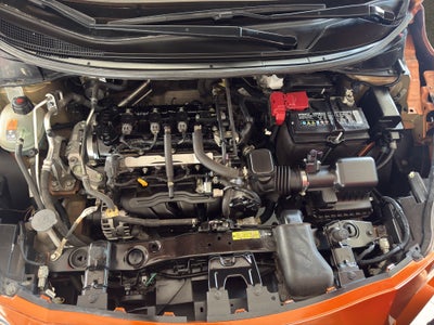 2022 Nissan Versa 4 pts. Sense, TM5, a/ac., VE, R-15 (línea anterior)