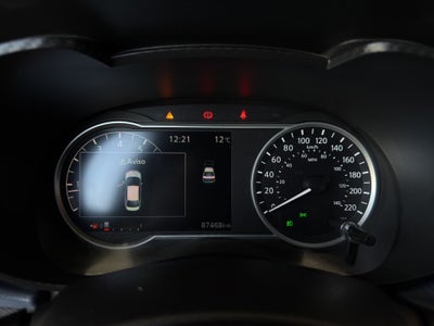 2024 Nissan Versa 4 pts. Advance, TM5, a/ac., f. niebla, RA-16