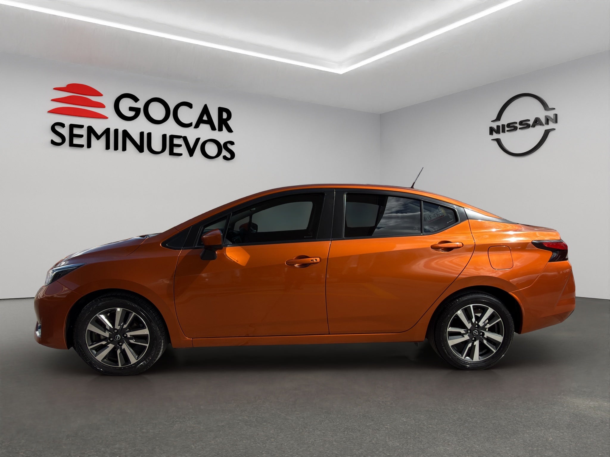 2024 Nissan Versa 4 pts. Advance, TM5, a/ac., f. niebla, RA-16