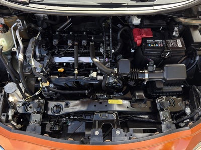 2024 Nissan Versa 4 pts. Advance, TM5, a/ac., f. niebla, RA-16