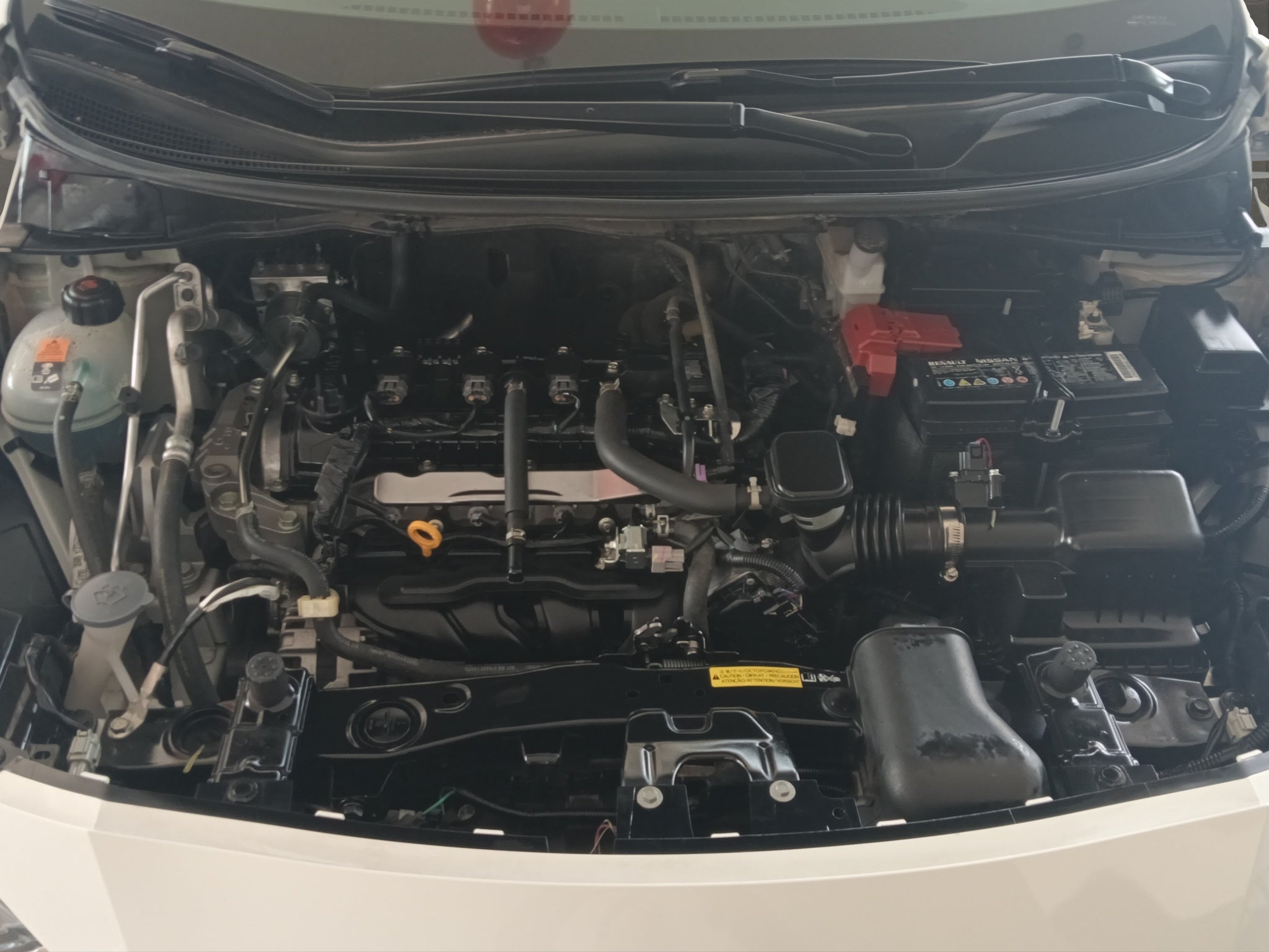 2024 Nissan Versa 4 pts. Advance, CVT, a/ac; f. niebla, RA-16