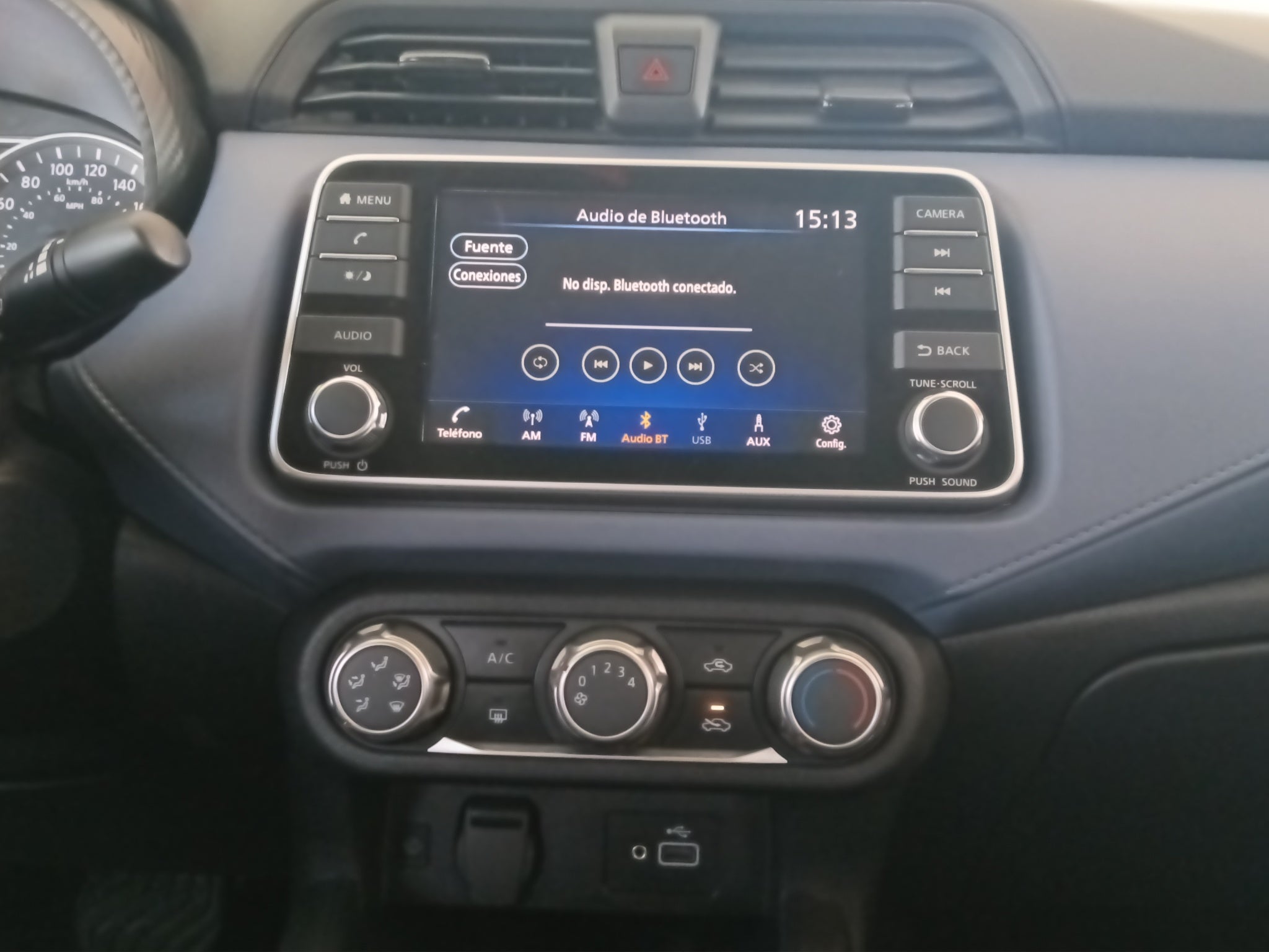 2024 Nissan Versa 4 pts. Advance, CVT, a/ac; f. niebla, RA-16