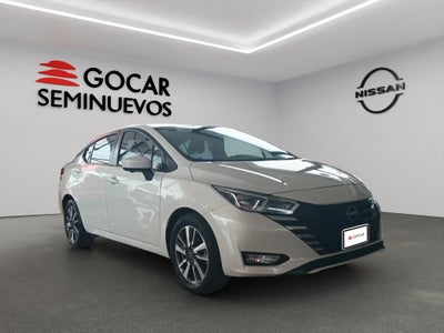 2024 Nissan Versa 4 pts. Advance, CVT, a/ac; f. niebla, RA-16
