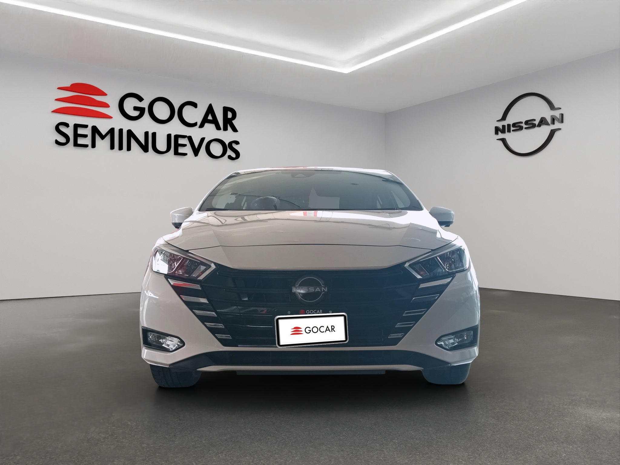 2024 Nissan Versa 4 pts. Advance, CVT, a/ac; f. niebla, RA-16