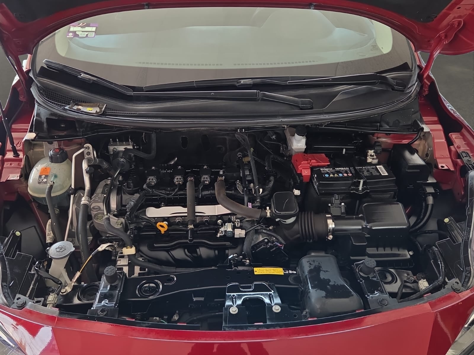 2024 Nissan Versa 4 pts. Sense, CVT, a/ac., R-15