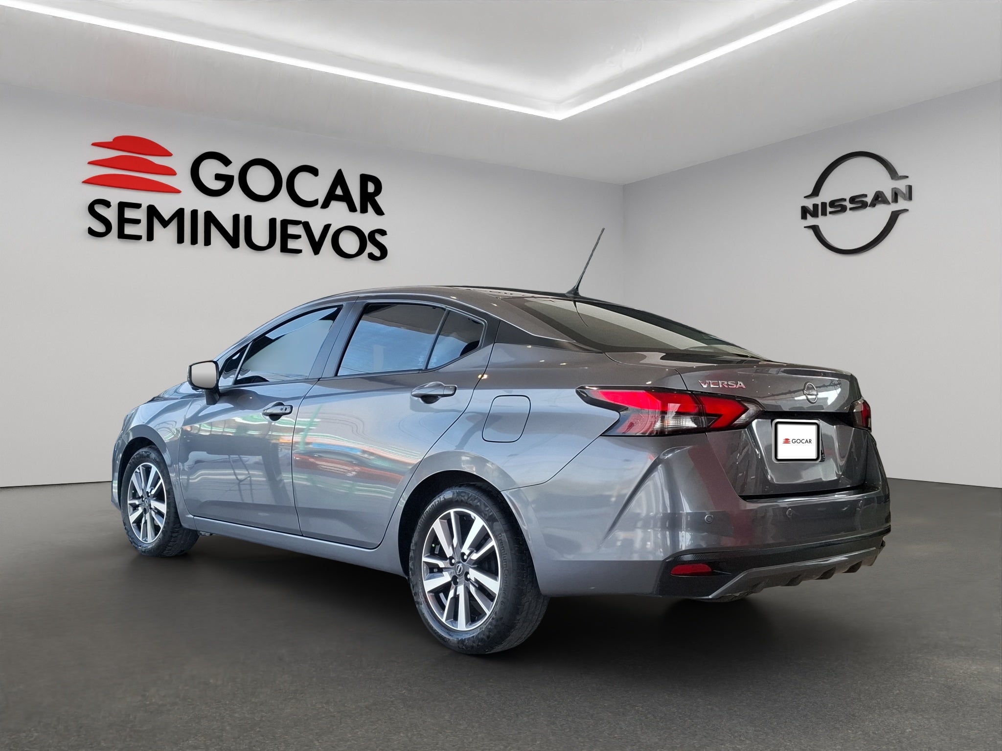 2023 Nissan Versa 4 pts. Advance, TM5, a/ac., f. niebla, RA-16 (cambio de línea)