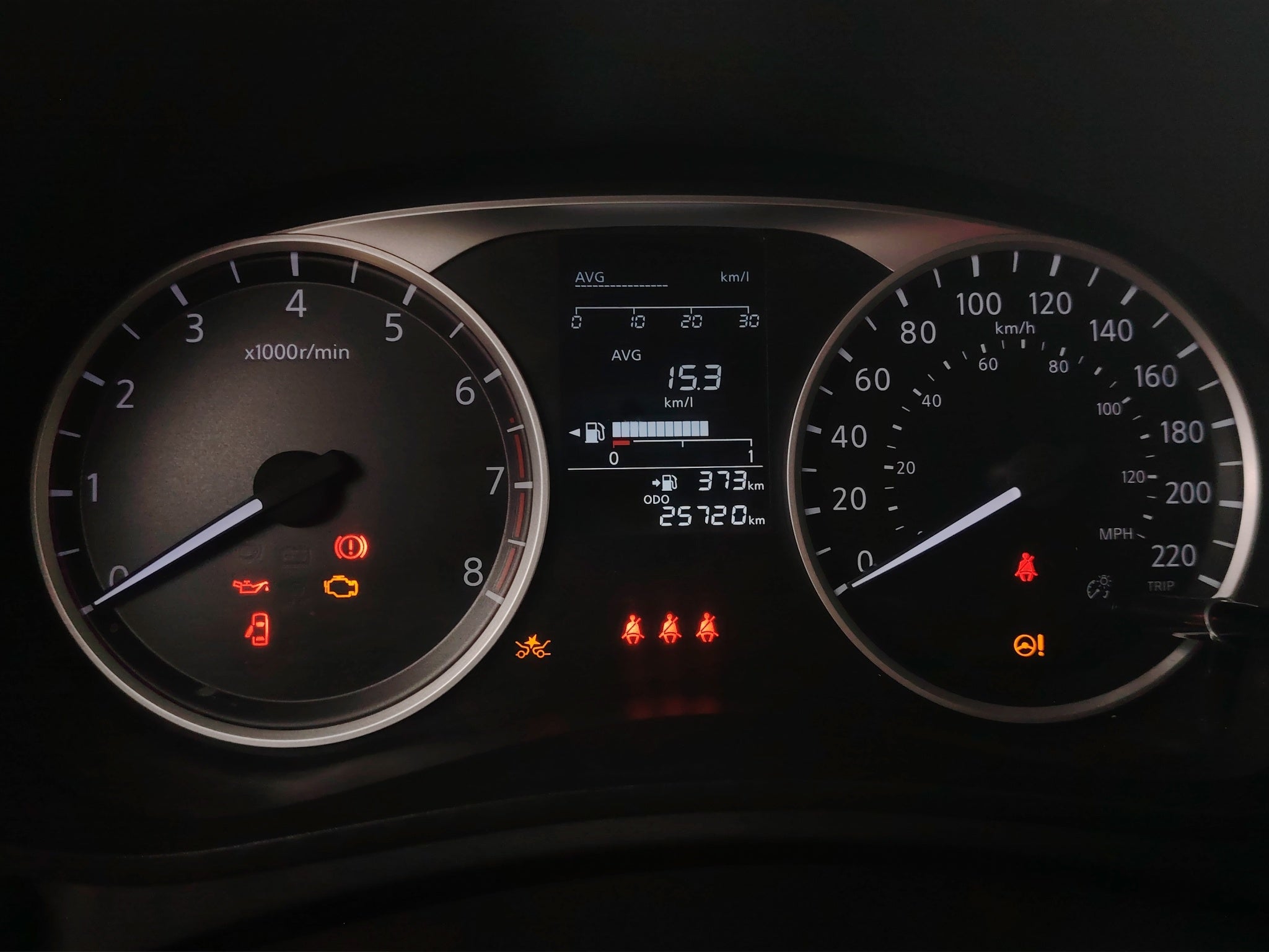 2025 Nissan Versa 4 pts. Sense, TM5, a/ac., R-15 (línea anterior)