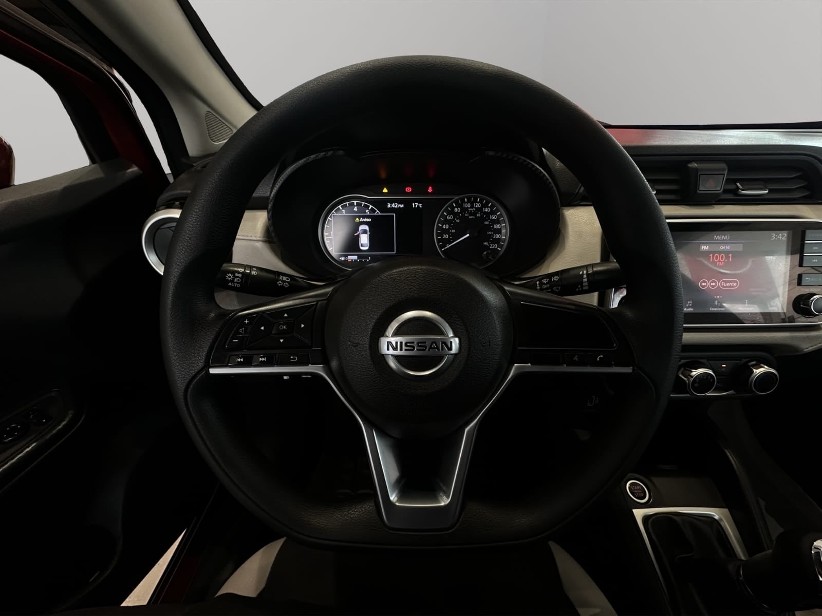 2020 Nissan Versa 4 pts. Advance, TM5, a/ac., VE, f. niebla, RA-16 (línea nueva)