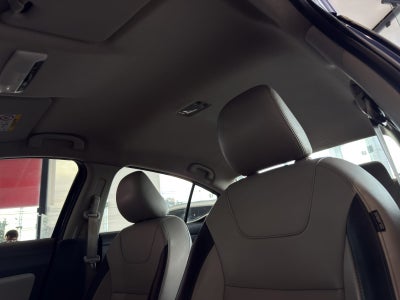 2021 Nissan Versa 4 pts. Platinum, TA, a/ac. Aut., VE, piel, GPS, f. led, RA-17