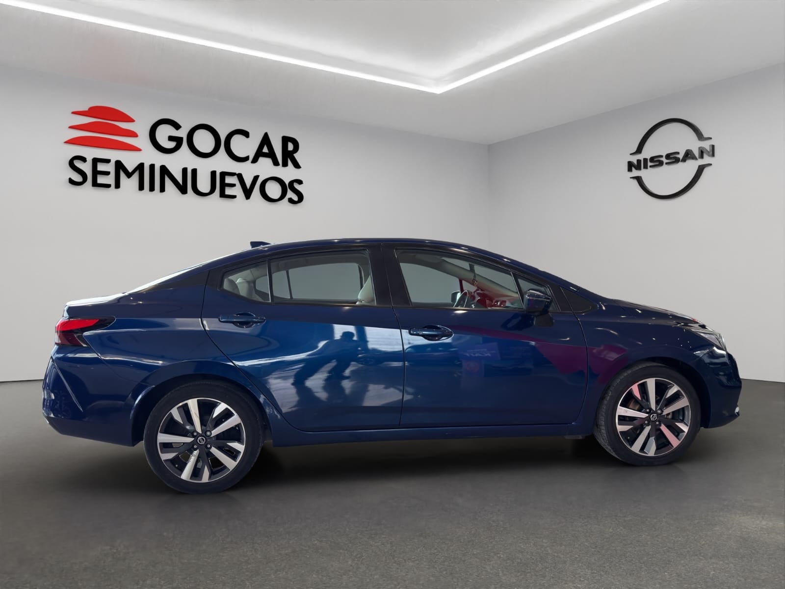2021 Nissan Versa 4 pts. Platinum, TA, a/ac. Aut., VE, piel, GPS, f. led, RA-17