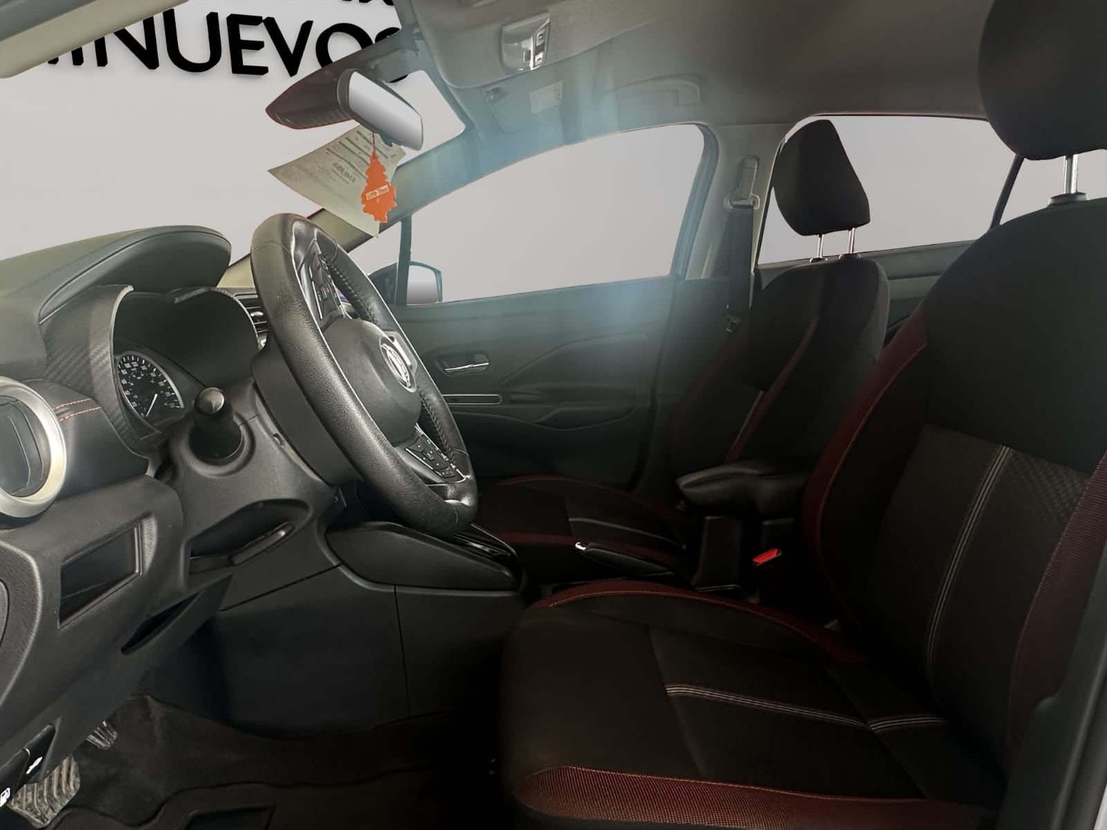 2024 Nissan Versa 4 pts. SR, TA, a/ac. Aut., f. niebla, f. led, spoiler, RA-17