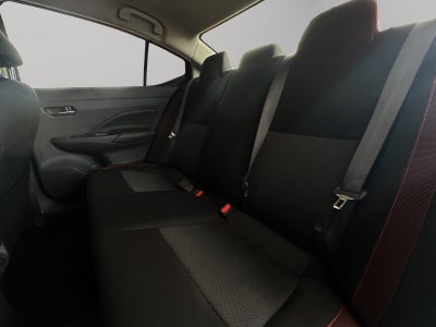 2024 Nissan Versa 4 pts. SR, TA, a/ac. Aut., f. niebla, f. led, spoiler, RA-17