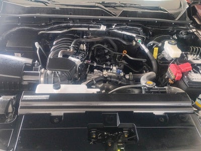 2025 Nissan Comerciales Frontier y NP 300 Frontier Pick-Up FRONTIER LE 2.5L 4 CIL, TA, 4 PTAS, 4X2, AA