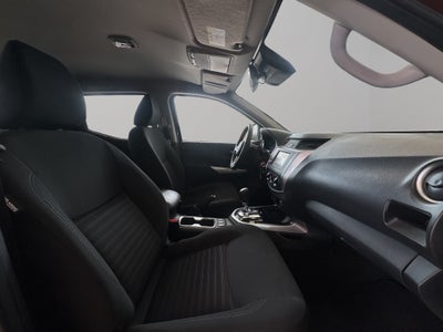 2025 Nissan Comerciales Frontier y NP 300 Frontier Pick-Up FRONTIER LE 2.5L 4 CIL, TA, 4 PTAS, 4X2, AA
