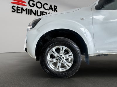 2024 Nissan Comerciales NP300 2 pts. Pick-Up, Cab. Sencilla, TM6, a/ac.