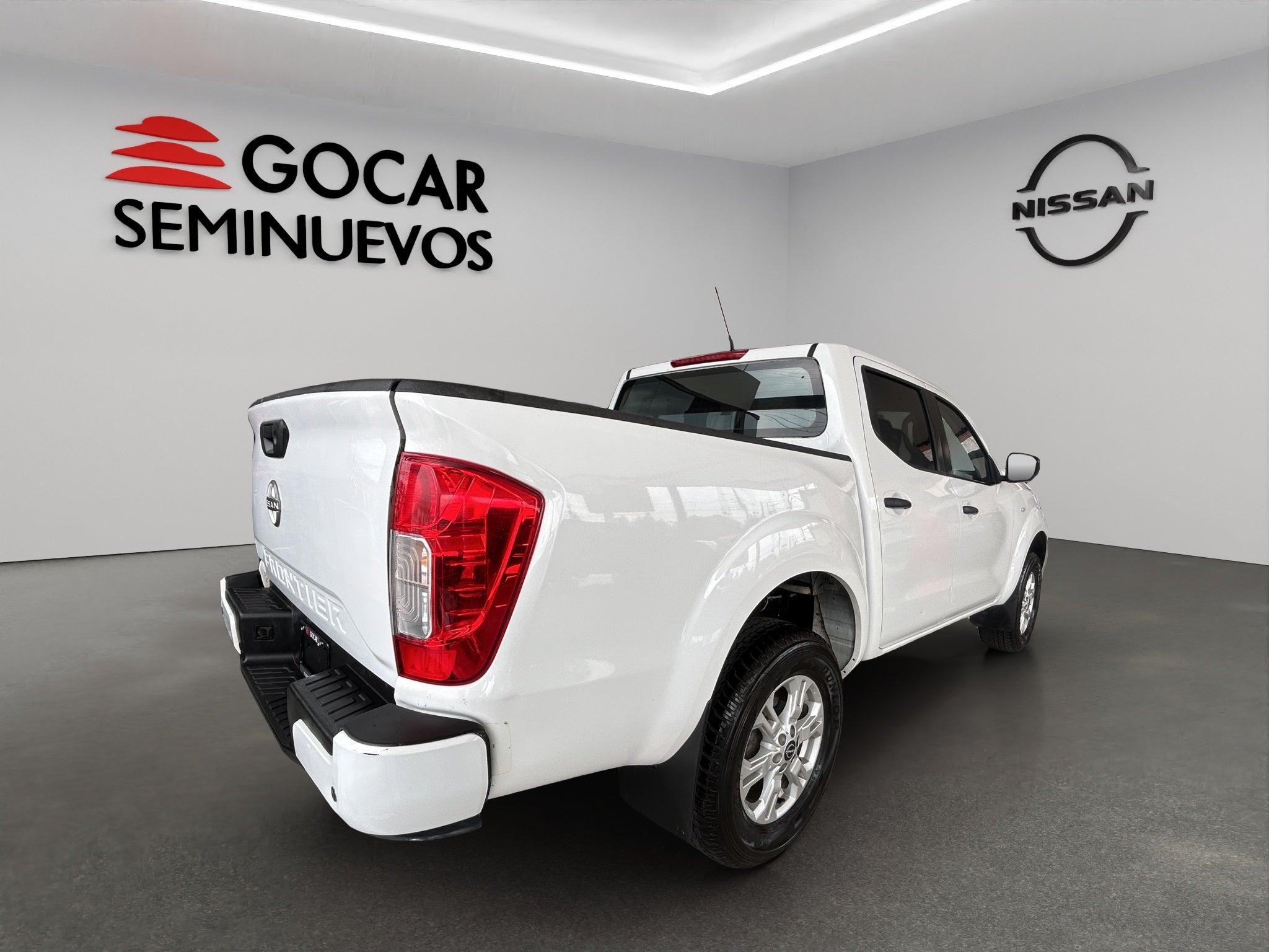 2024 Nissan Comerciales NP300 2 pts. Pick-Up, Cab. Sencilla, TM6, a/ac.