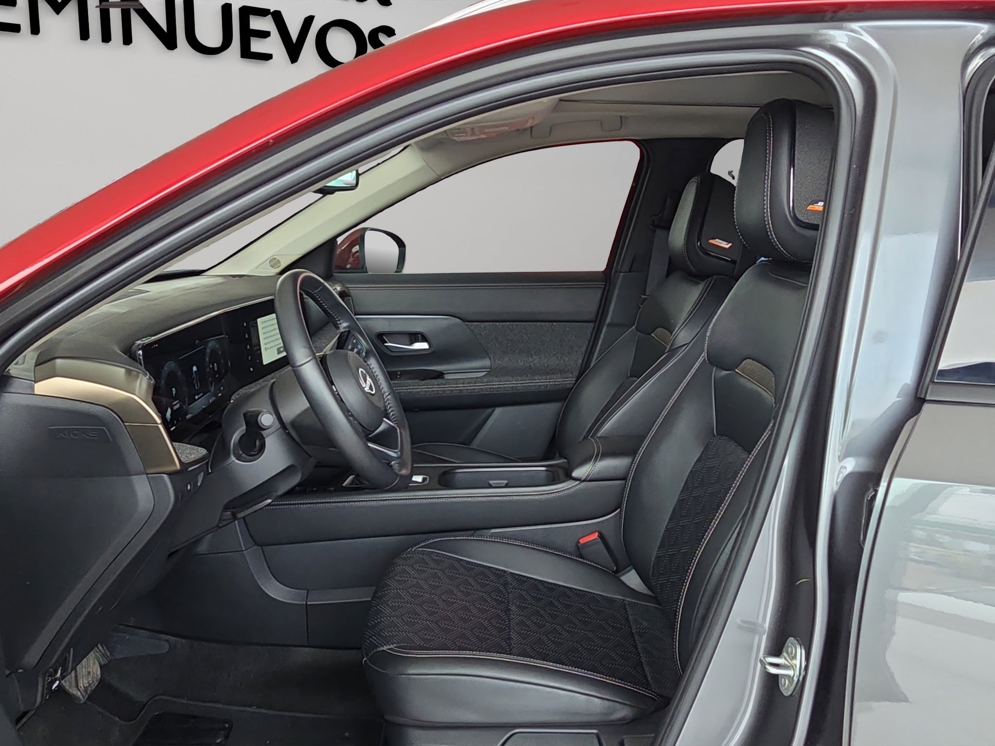 2025 Nissan Kicks VUD PLATINUM 2.0 LTS CVT