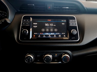 2025 Nissan Kicks VUD 5 pts. Play Advance, 1.6l, TM5, RA-17 (línea nueva)