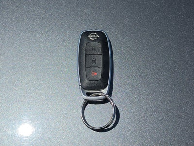 2025 Nissan Kicks VUD 5 pts. Advance, 2.0l, TA, RA-17 (línea nueva)