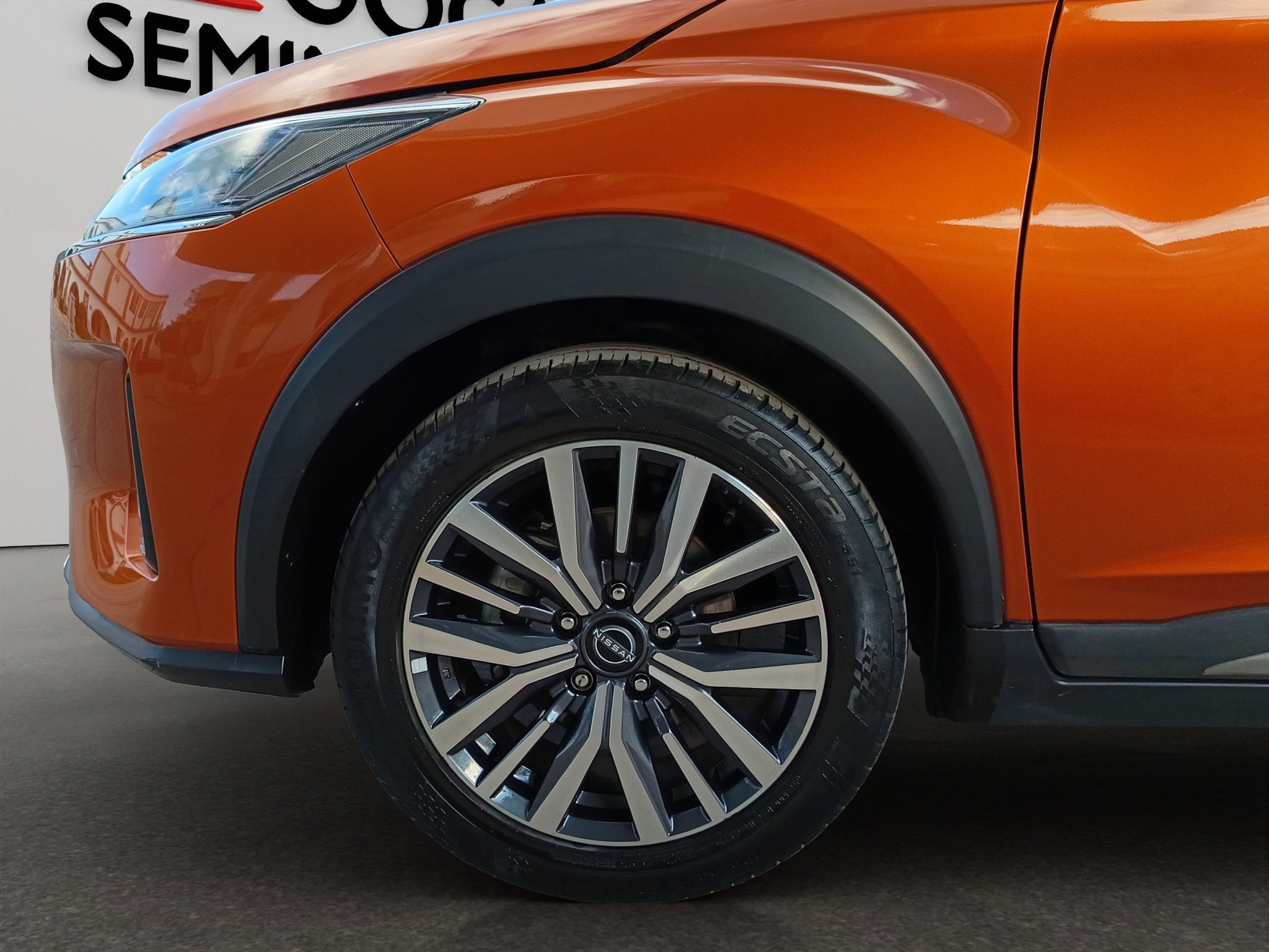 2025 Nissan Kicks VUD 5 pts. Platinum, 2.0l, TA, TP, s. Bose, pantalla touch 12