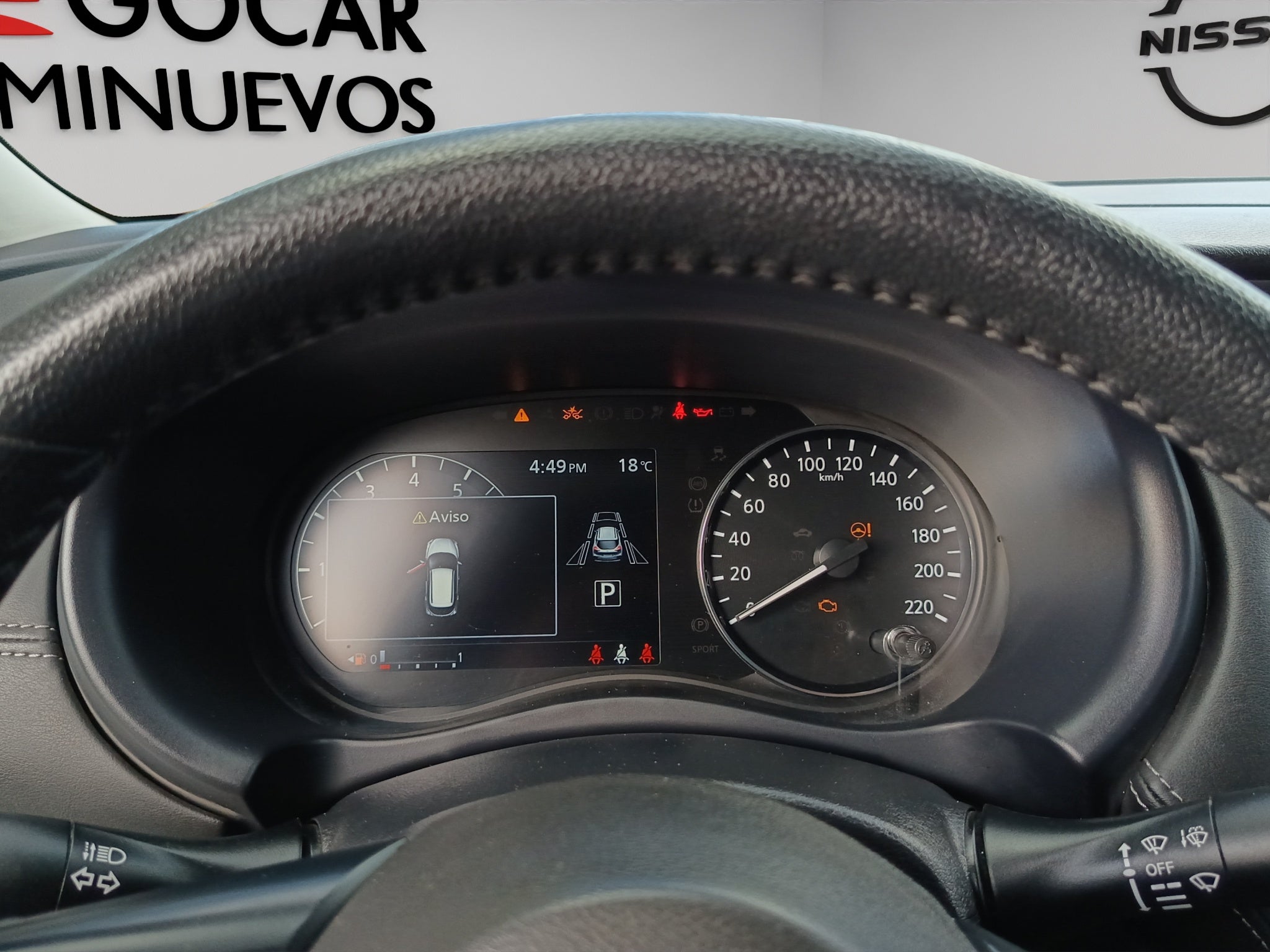 2025 Nissan Kicks VUD 5 pts. Platinum, 2.0l, TA, TP, s. Bose, pantalla touch 12