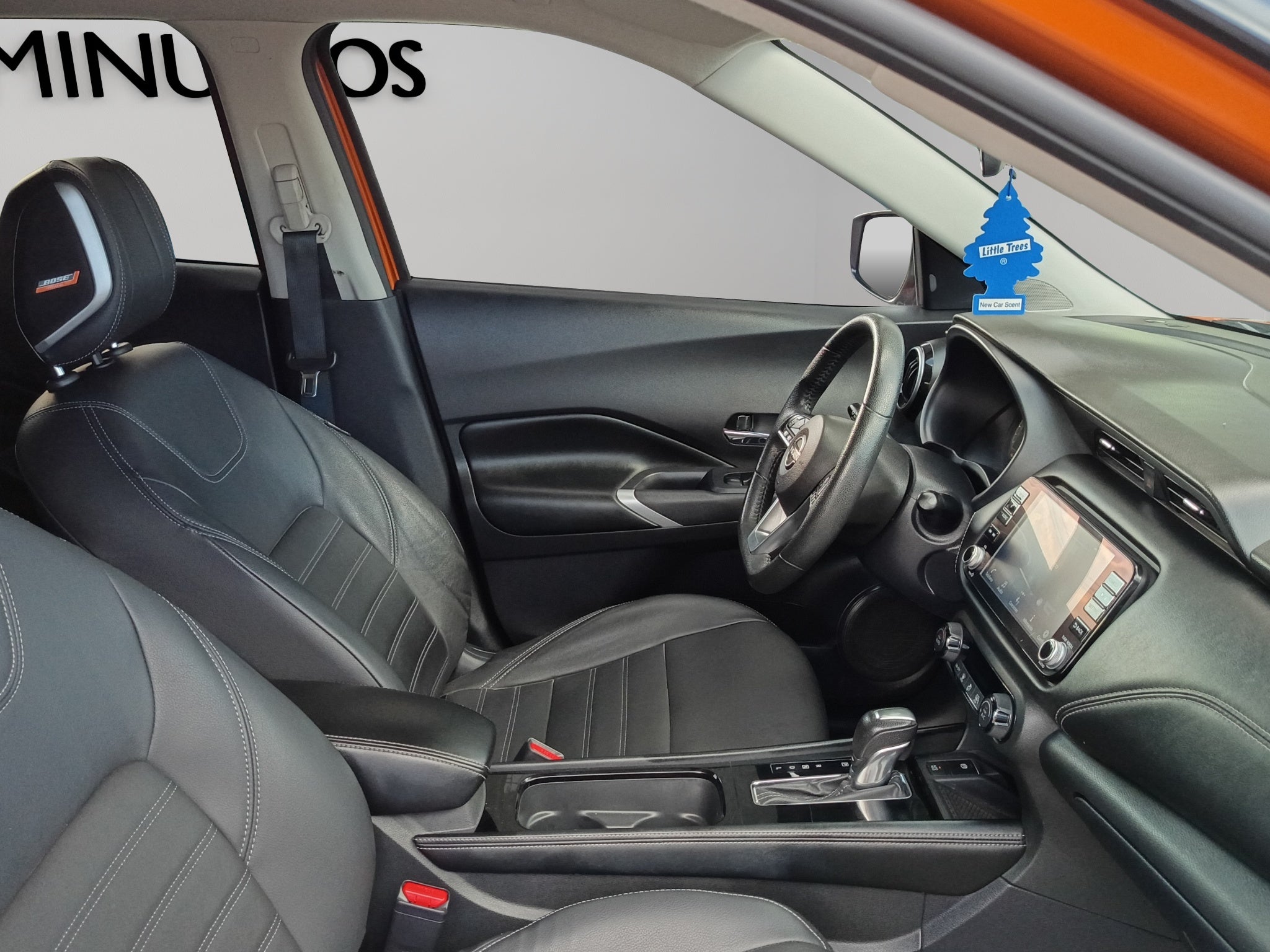 2025 Nissan Kicks VUD 5 pts. Platinum, 2.0l, TA, TP, s. Bose, pantalla touch 12